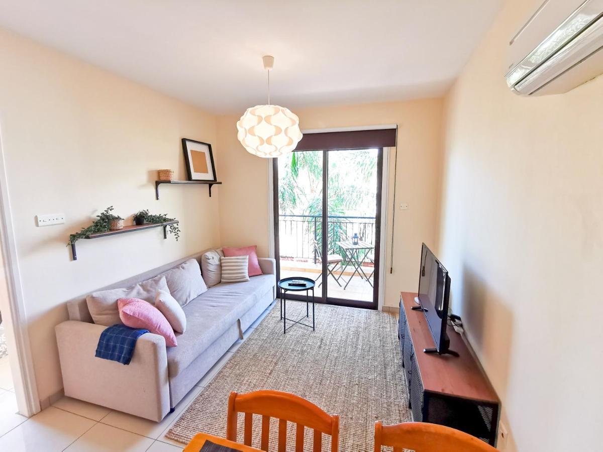Sunny Pool Apartment Voroklini Exterior photo